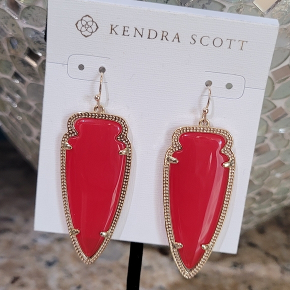 Kendra Scott Translucent Red Arrowhead Skylar Earrings Gold Red Earrings - Picture 12 of 13